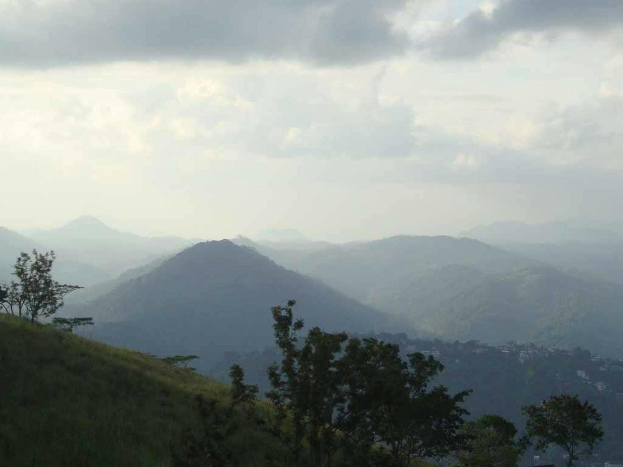 Alcam Holiday Home Kandy Ngoại thất bức ảnh